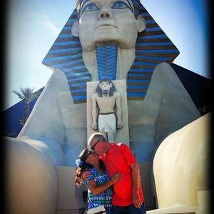 Meet your Posher, Elaine